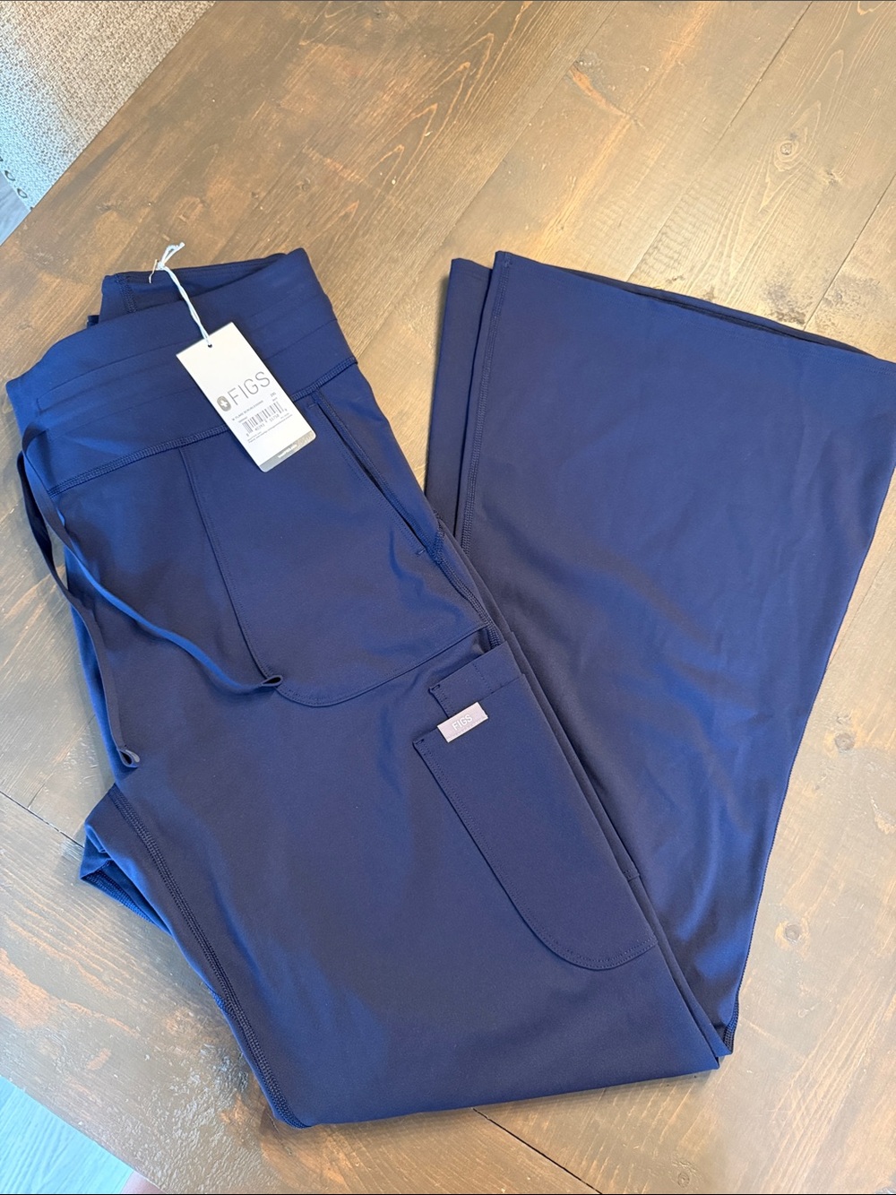 NWT Figs Women’s Flare Scrub Legging Navy 2XL